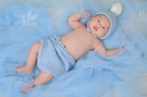 东明怀孕头昏昏沉沉的